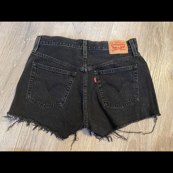 SOLD !! Levi’s 501 shorts, high rise non-stretch - Picture 8 of 9